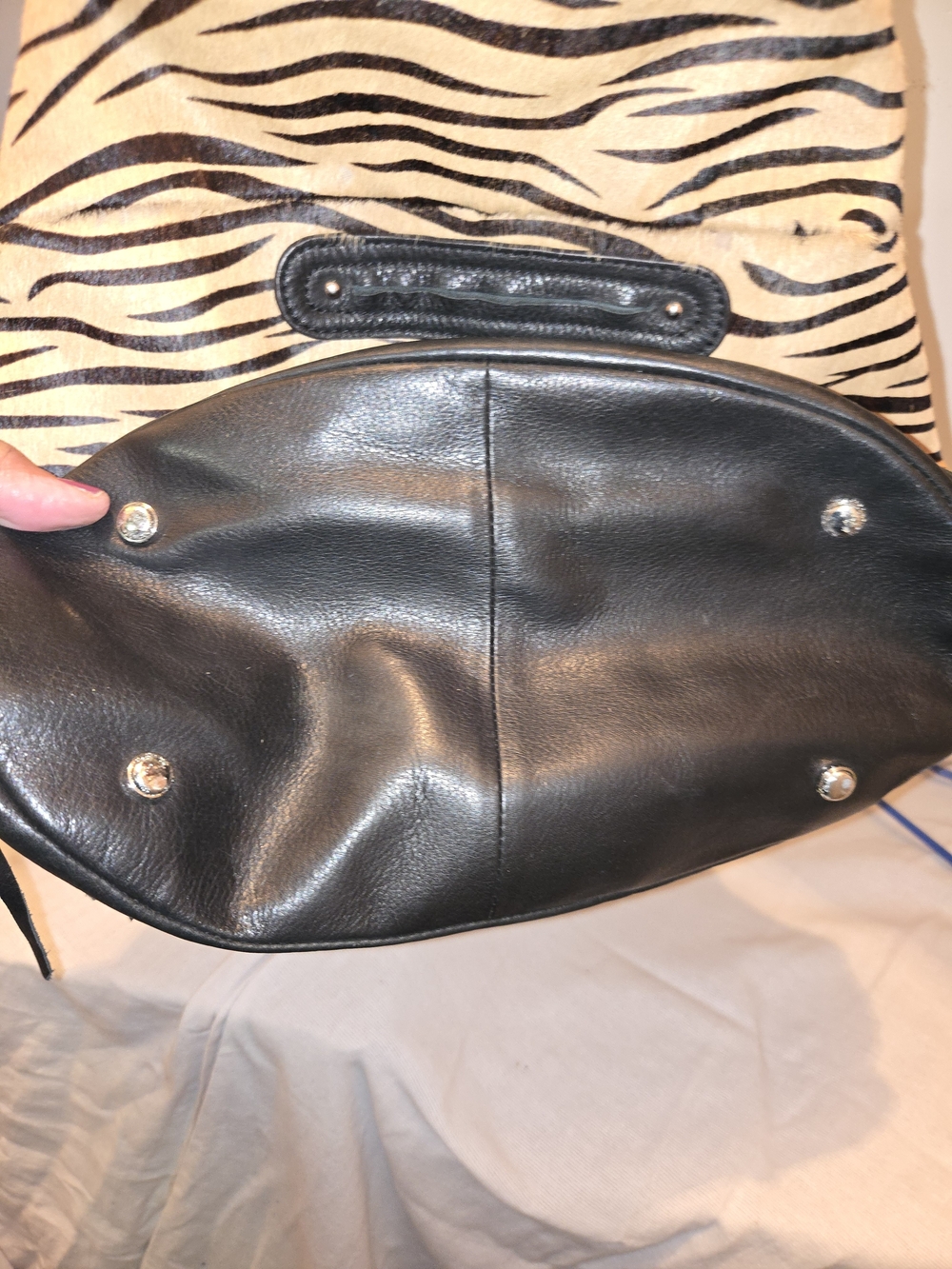B. Makowsky Leather/Hair calf Zebra Print Black Trim FRINGE Hobo Bag. GUC - Picture 8 of 9